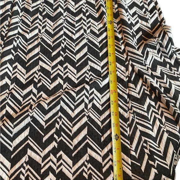 True Envy Black and White  Sleeveless Dress - Picture 9 of 12